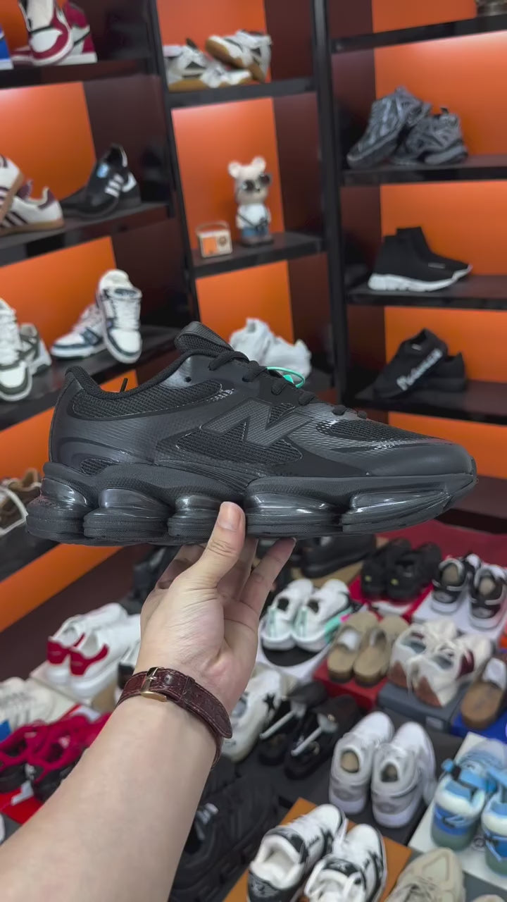 New Balance 2000
