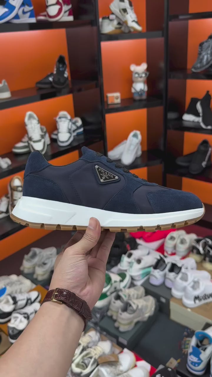 Prada Prax 01