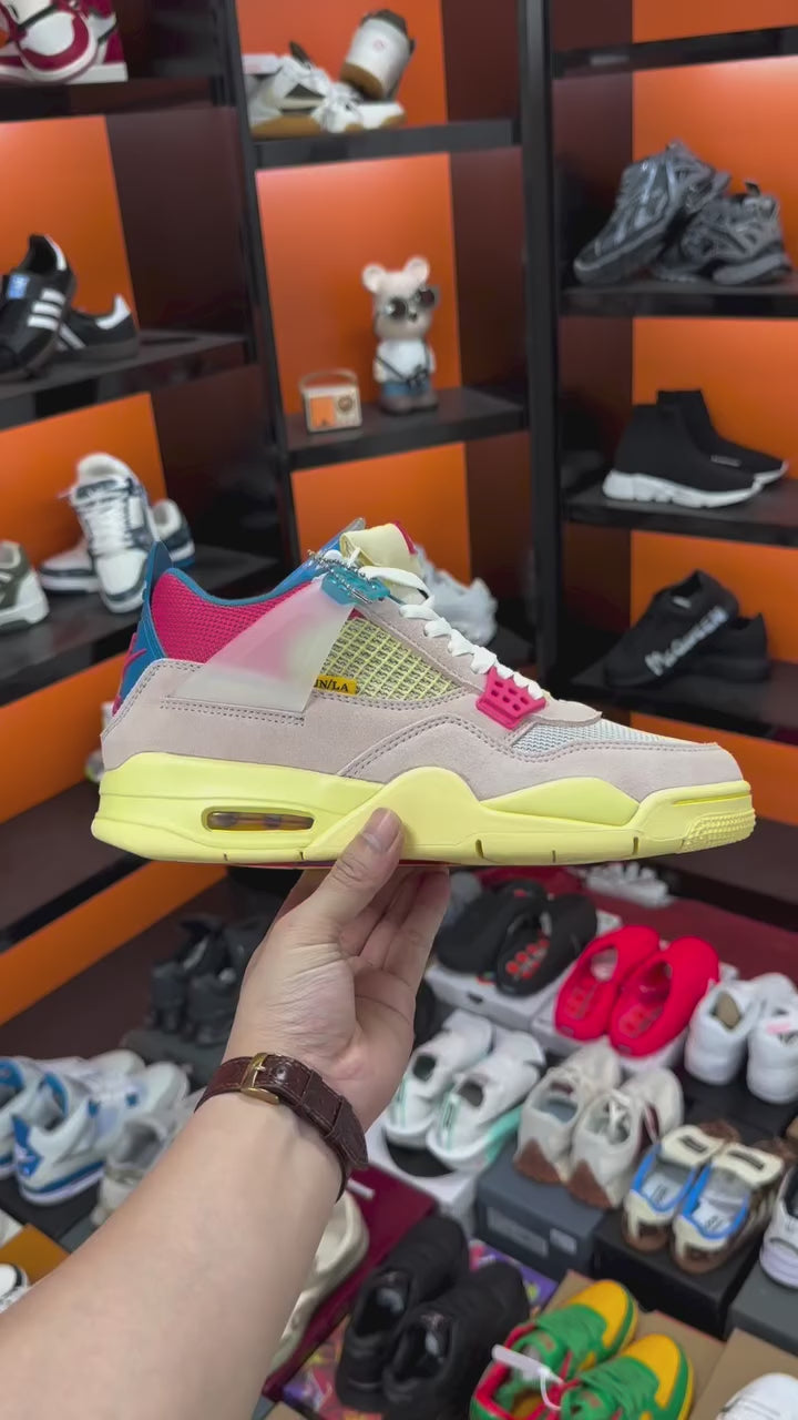 Nike Air Jordan 4 Retro