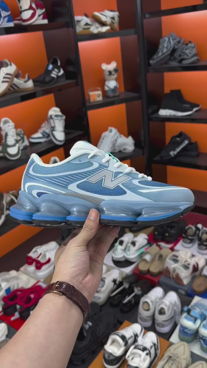 New Balance 2000